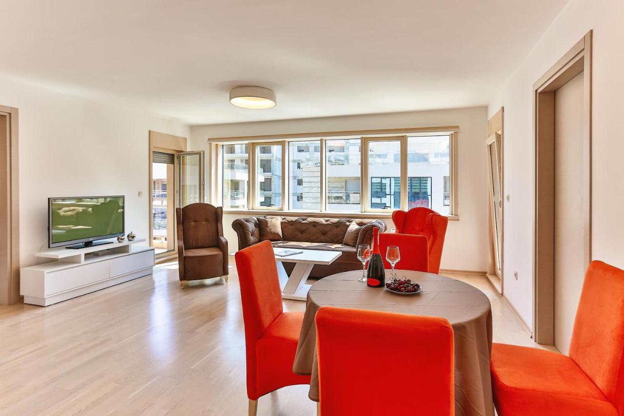 Montesun Fontana Apartments Budva Luaran gambar