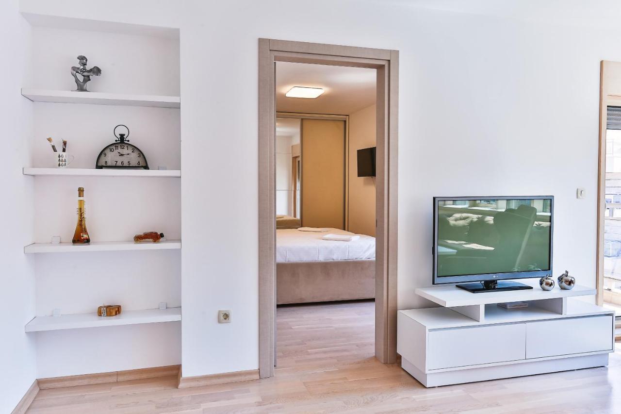 Montesun Fontana Apartments Budva Luaran gambar