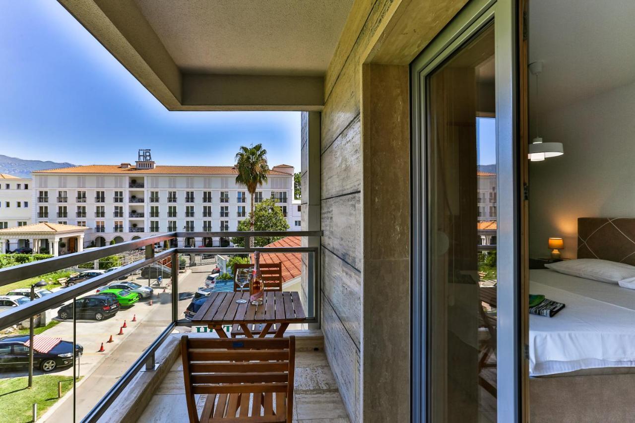 Montesun Fontana Apartments Budva Luaran gambar