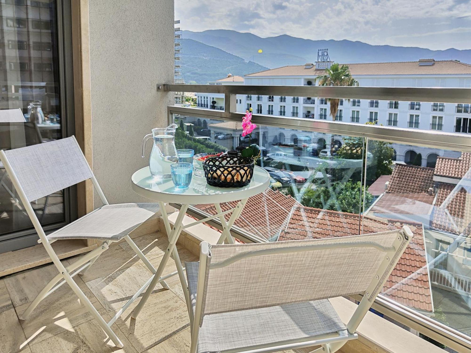 Montesun Fontana Apartments Budva Luaran gambar