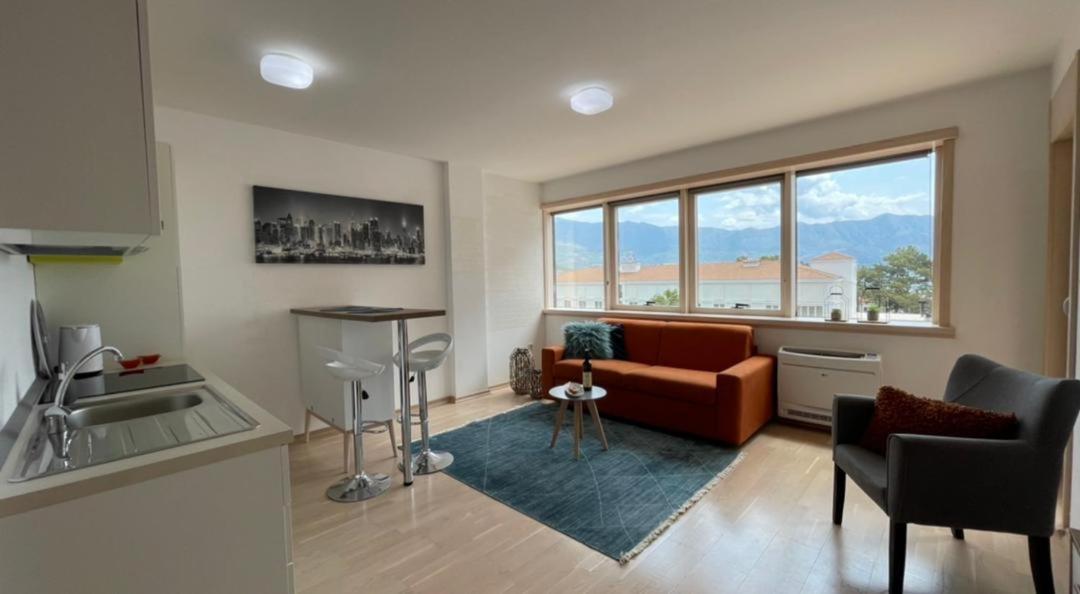 Montesun Fontana Apartments Budva Luaran gambar