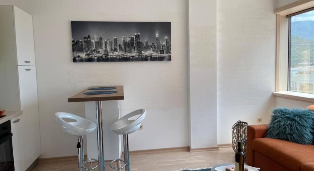 Montesun Fontana Apartments Budva Luaran gambar