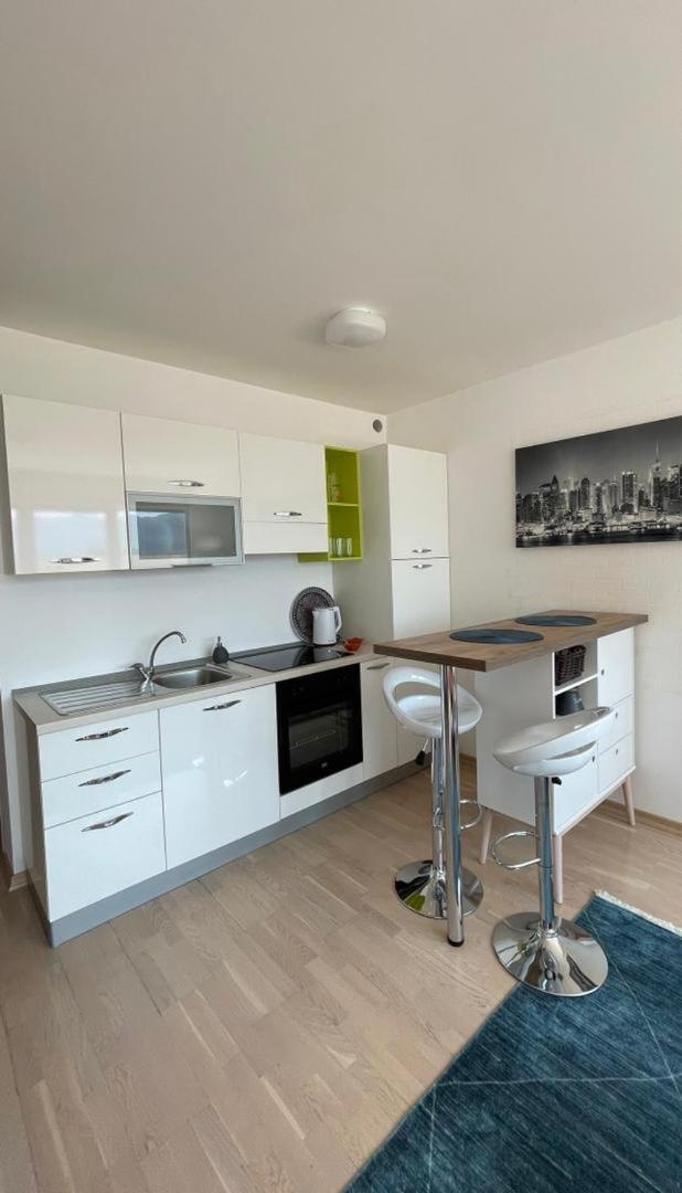 Montesun Fontana Apartments Budva Luaran gambar