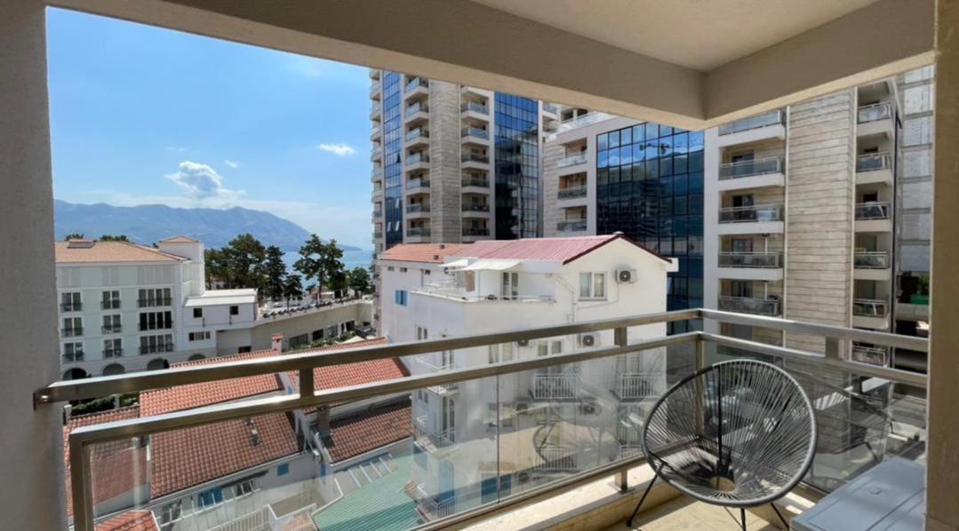 Montesun Fontana Apartments Budva Luaran gambar